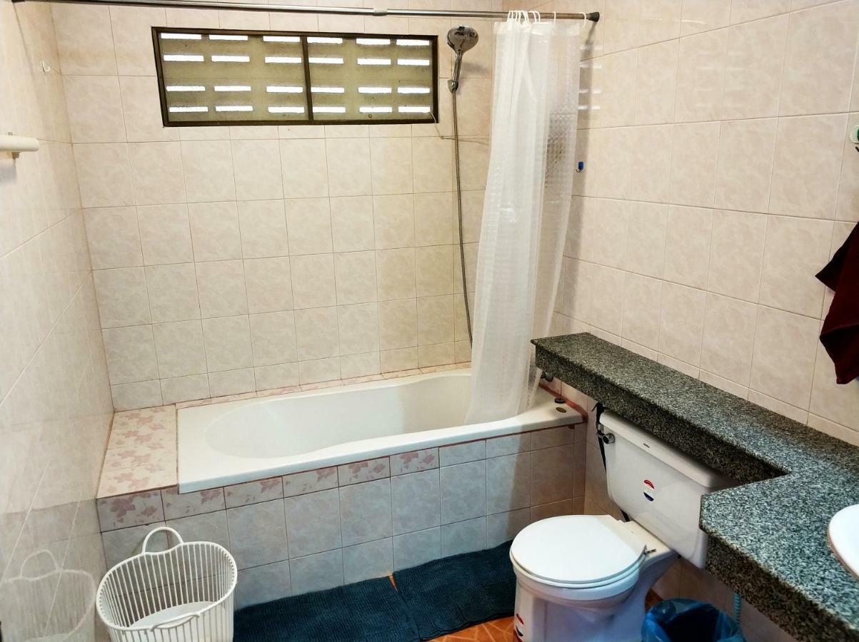 Waree'S Guesthouse Kata-part Kültér fotó